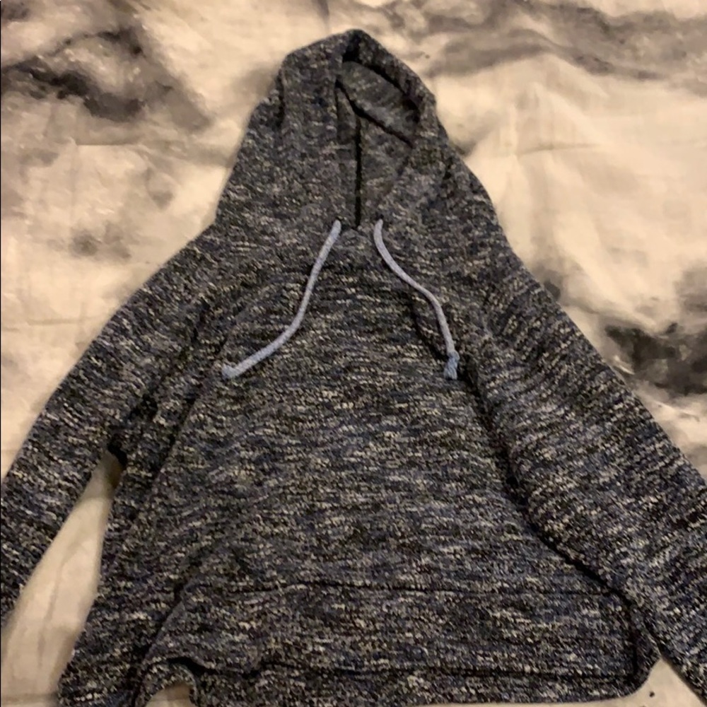 cropped sweatshirt